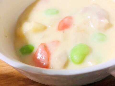 枝豆入りのクリームシチュー